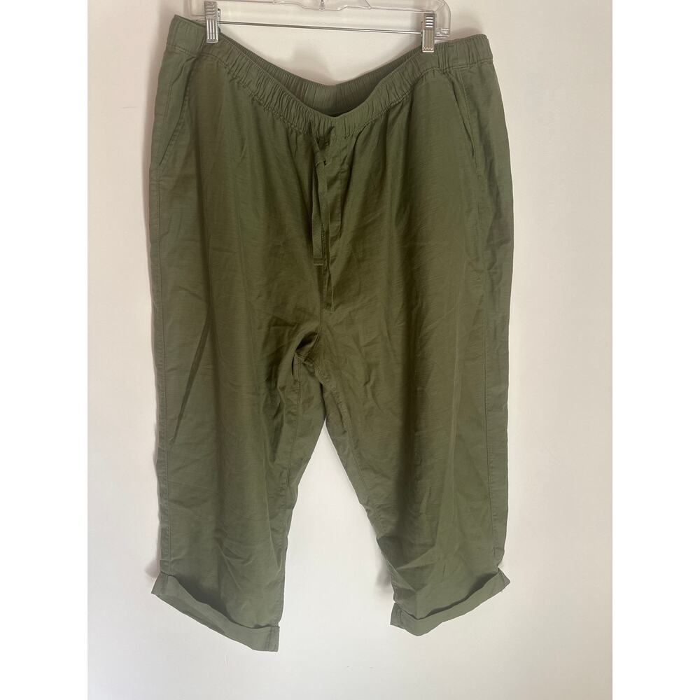Lane Bryant size 22/24 green casual Capri pants, NWT